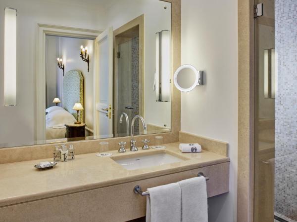 Grand Hotel Excelsior Vittoria : photo 3 de la chambre  chambre double - vue sur jardin
