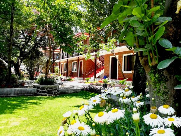 Nepal Cottage Resort : photo 3 de la chambre king room with garden view - flexible checkin time