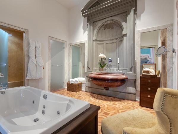 Il Salviatino Firenze : photo 3 de la chambre suite