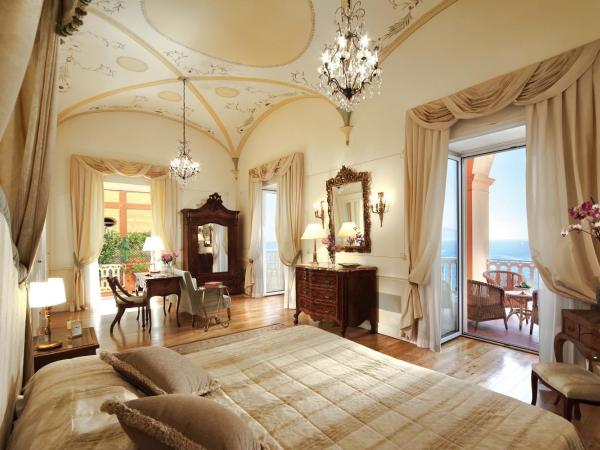 Grand Hotel Excelsior Vittoria : photo 6 de la chambre suite avec terrasse 