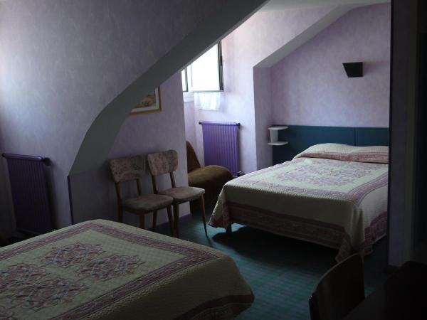 Hôtel Saint-Charles : photo 5 de la chambre chambre double