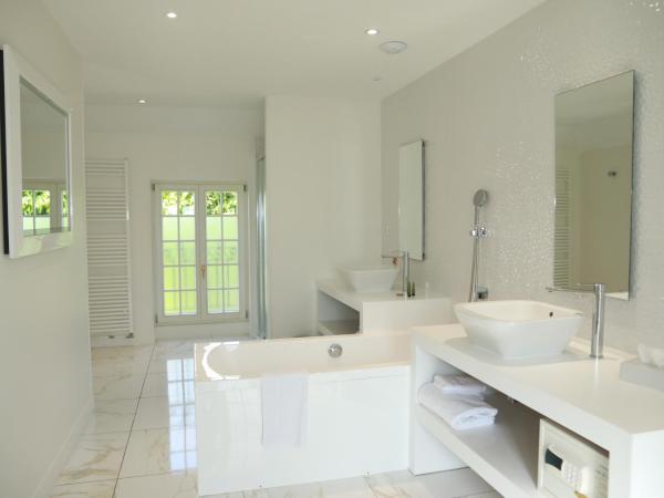 Domaine de Bayeux : photo 3 de la chambre chambre double supérieure - bâtiment principal