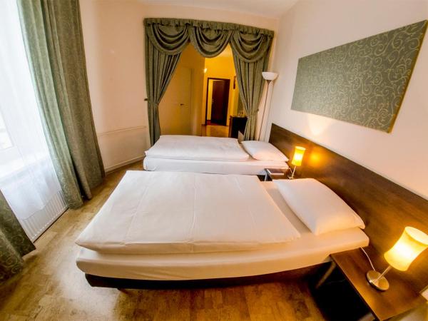 Hotel-Pension Victoria : photo 1 de la chambre chambre double ou lits jumeaux confort 