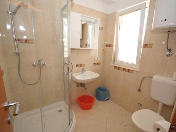 Apartments Belas : photo 3 de la chambre chambre lits jumeaux avec balcon