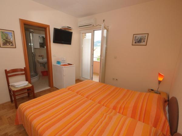 Apartments Belas : photo 2 de la chambre chambre lits jumeaux avec balcon