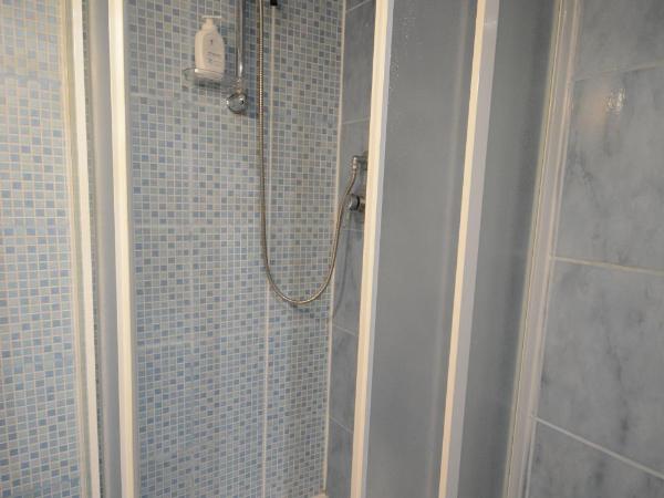 Olympia Hotel : photo 3 de la chambre chambre triple confort