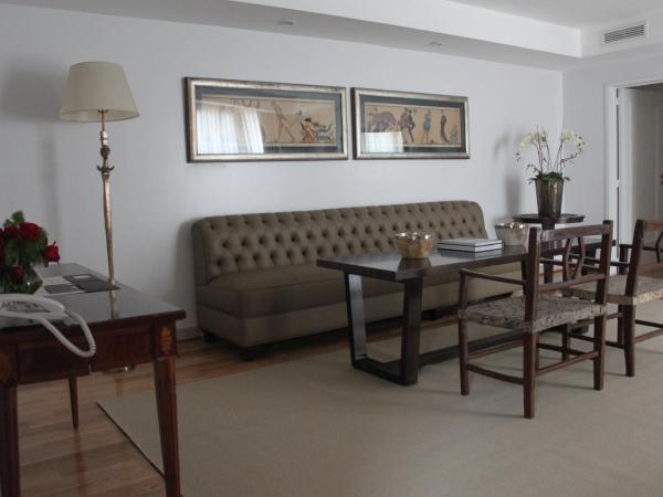 Hotel Club Frances : photo 1 de la chambre suite deluxe avec terrasse