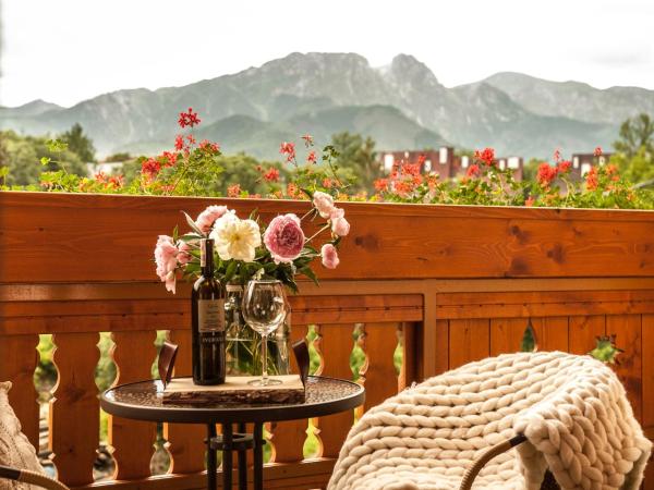 Villa Adamo&SPA : photo 8 de la chambre suite deluxe avec baignoire - vue sur montagnes