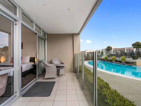 The Reef Resort : photo 2 de la chambre studio de luxe - vue sur piscine