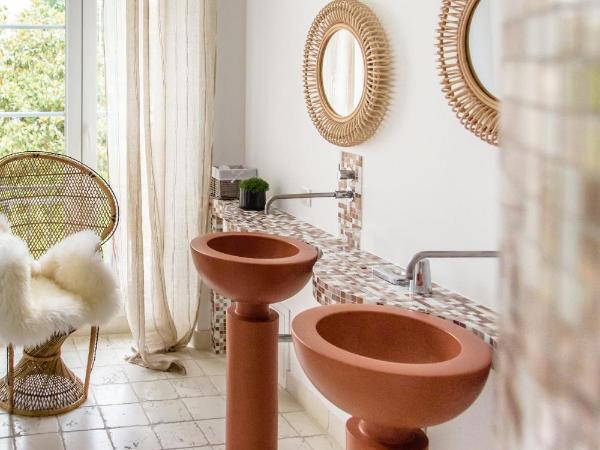 L'esprit du 8 : photo 5 de la chambre chambre lit king-size - vue sur jardin