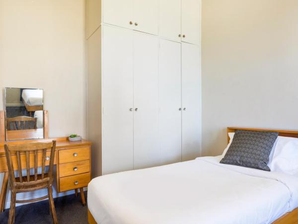Esplanade Hotel Adelaide : photo 2 de la chambre studio individuel