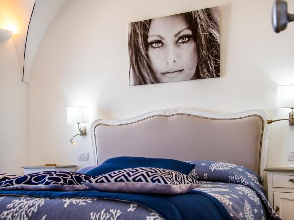Villa Patrizi : photo 8 de la chambre chambre double deluxe avec balcon - vue sur mer