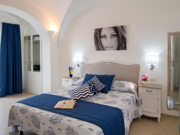 Villa Patrizi : photo 7 de la chambre chambre double deluxe avec balcon - vue sur mer