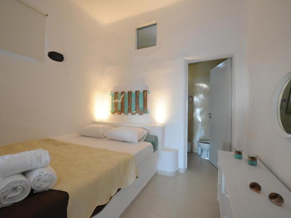 Manias Fira Residences : photo 4 de la chambre chambre double deluxe - vue sur mer