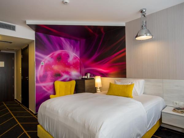 Science Hotel : photo 7 de la chambre suite familiale supérieure communicante (2 adultes + 2 enfants)