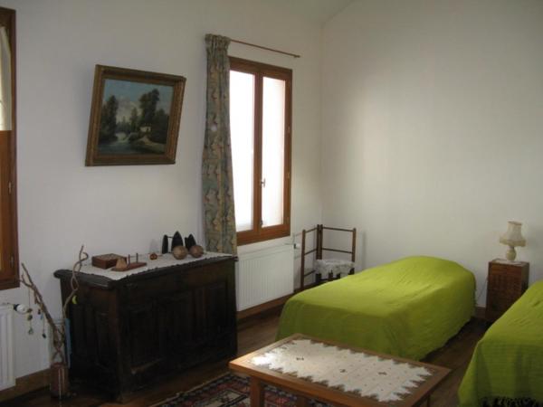 Chambres d'hôtes Haut de Belleville : photo 1 de la chambre suite familiale