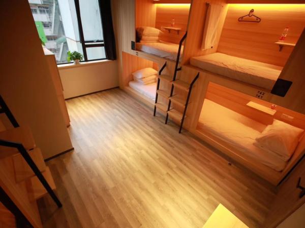 Chengdu Desti Youth Park Hostel Chunxi Road : photo 5 de la chambre lit dans dortoir pour femmes de 6 lits