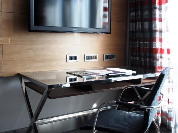 Point Hotel Barbaros : photo 4 de la chambre chambre de luxe avec lit king-size