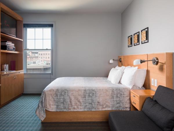 Charlesmark Hotel : photo 4 de la chambre chambre lit queen-size