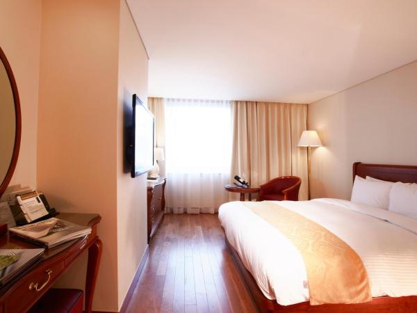 Sejong Hotel Seoul Myeongdong : photo 2 de la chambre chambre double standard avec baignoire