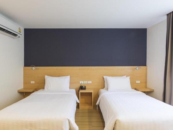 Solo Express Sukhumvit 81 : photo 4 de la chambre chambre lits jumeaux supérieure
