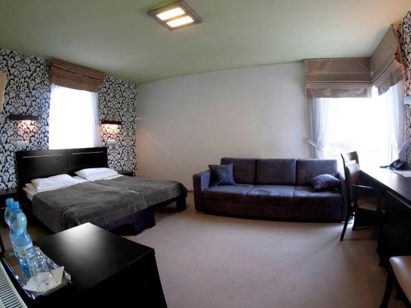 Hotton Hotel : photo 1 de la chambre chambre triple