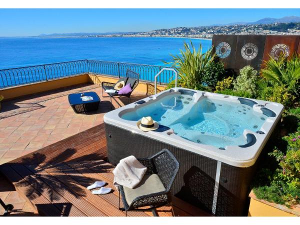 Hôtel La Pérouse Nice Baie des Anges - Recently fully renovated : photo 3 de la chambre suite méditerranée - vue sur mer