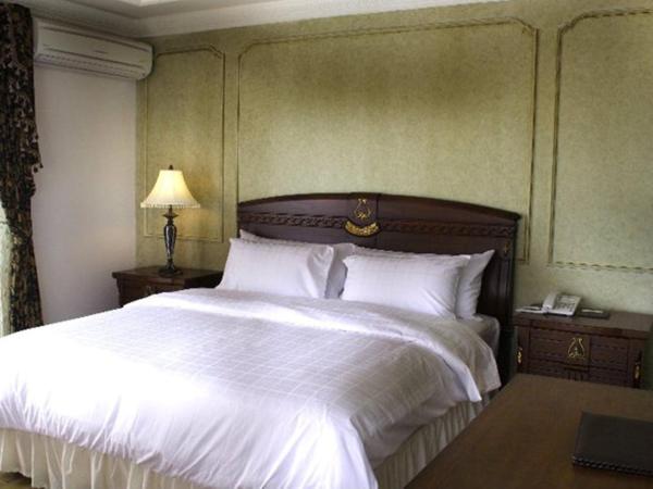 Four Seasons Place Pattaya : photo 2 de la chambre suite junior