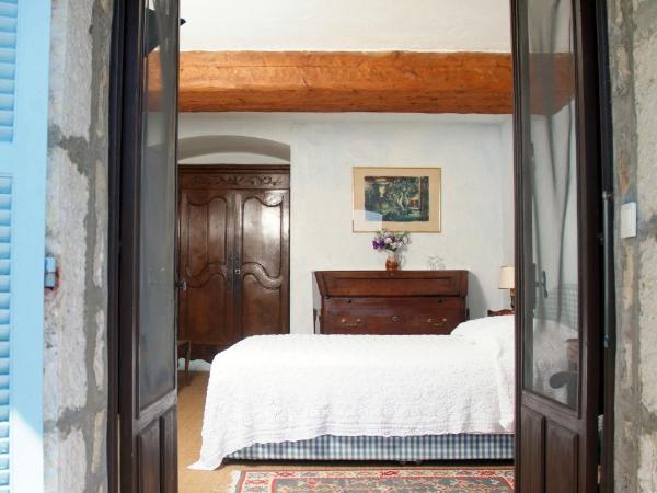 Les Orangers : photo 2 de la chambre chambre double avec terrasse