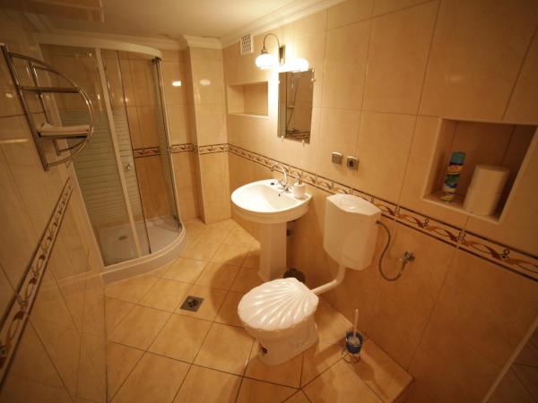 Eged Vendégház : photo 8 de la chambre appartement (8 adultes)