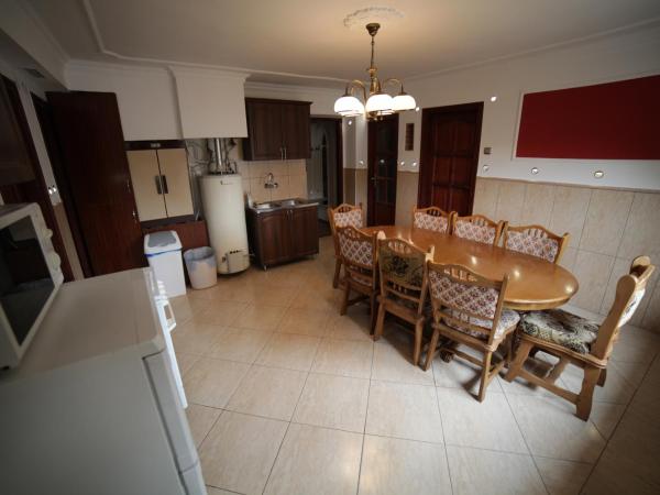 Eged Vendégház : photo 1 de la chambre appartement (8 adultes)