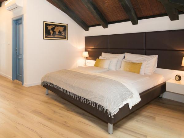 Mediterraneo Luxury Rooms : photo 4 de la chambre chambre familiale deluxe