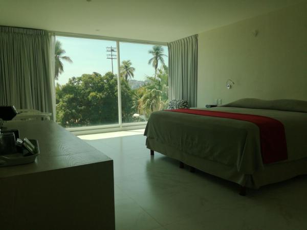 We Hotel Acapulco : photo 7 de la chambre chambre lit king-size - vue côtière 
