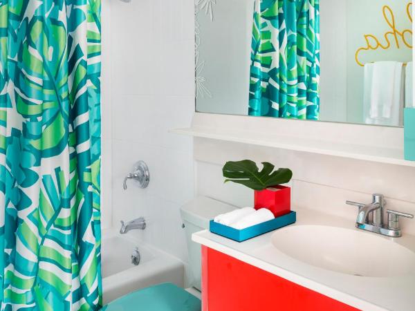 Shoreline Hotel Waikiki : photo 2 de la chambre chambre 2 lits doubles