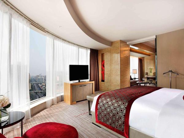 Sofitel Guangzhou Sunrich - Registration Service and Free Shuttle Bus to Canton Fair Complex : photo 8 de la chambre suite artiste