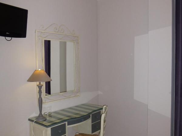 Le Petit Paris : photo 3 de la chambre chambre simple