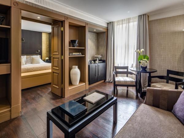 Baglioni Hotel London - The Leading Hotels of the World : photo 2 de la chambre suite junior côté cour