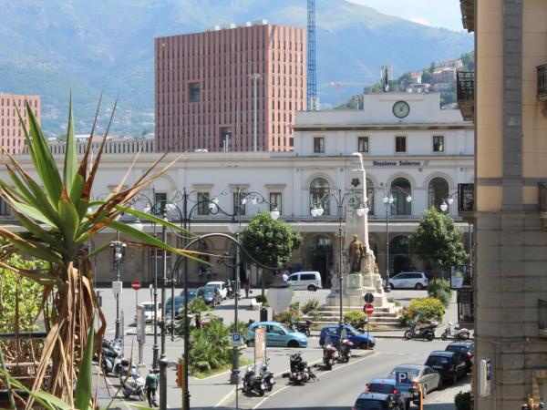 La Collina dei Ciliegi : photo 2 de la chambre chambre double deluxe avec balcon - vue sur mer