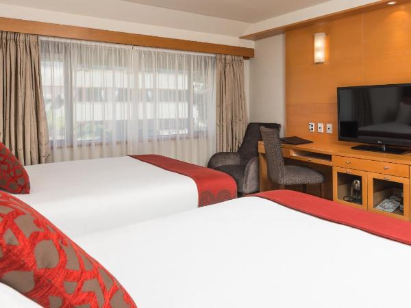 Millennium Hotel Rotorua : photo 3 de la chambre chambre supérieure avec 2 lits queen-size