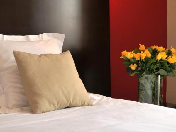 Hotel Canal Aigues Mortes : photo 4 de la chambre chambre double standard urban - côté rue
