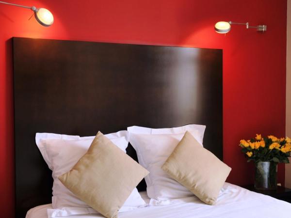 Hotel Canal Aigues Mortes : photo 2 de la chambre chambre double standard urban - côté rue