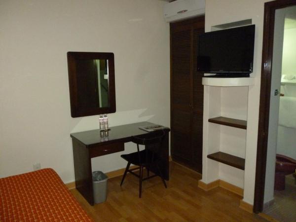 Hotel La Casona del Llano : photo 5 de la chambre chambre double