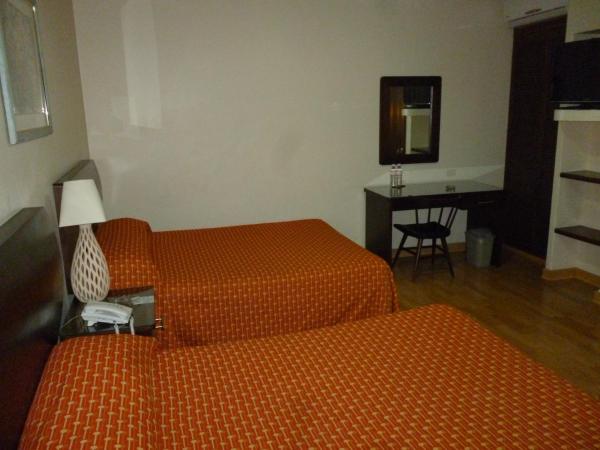 Hotel La Casona del Llano : photo 3 de la chambre chambre double