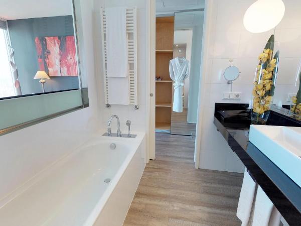 Melia Barcelona Sky 4* Sup : photo 6 de la chambre chambre premium - vue sur mer