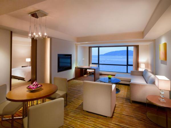 Hyatt Regency Kinabalu : photo 1 de la chambre suite lit king-size exécutive