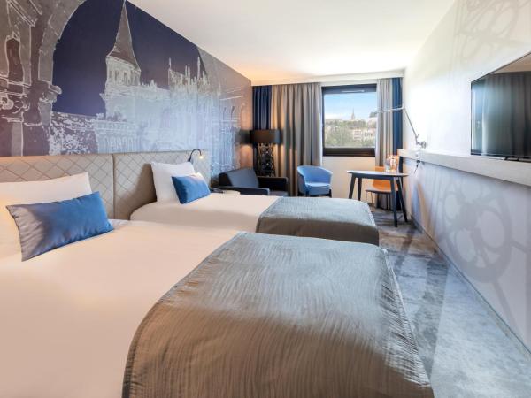 Mercure Budapest Castle Hill : photo 4 de la chambre chambre supérieure avec deux lits simples