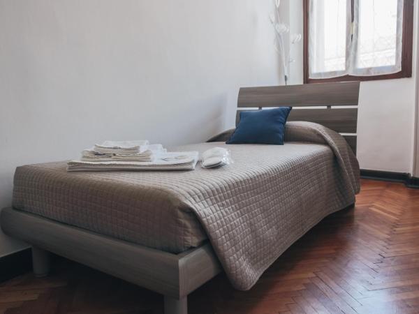 Residenza al Castello : photo 2 de la chambre chambre triple standard