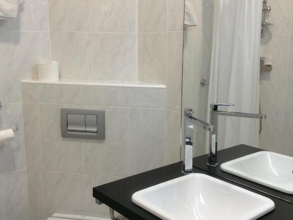 Hôtel Le National : photo 3 de la chambre chambre double