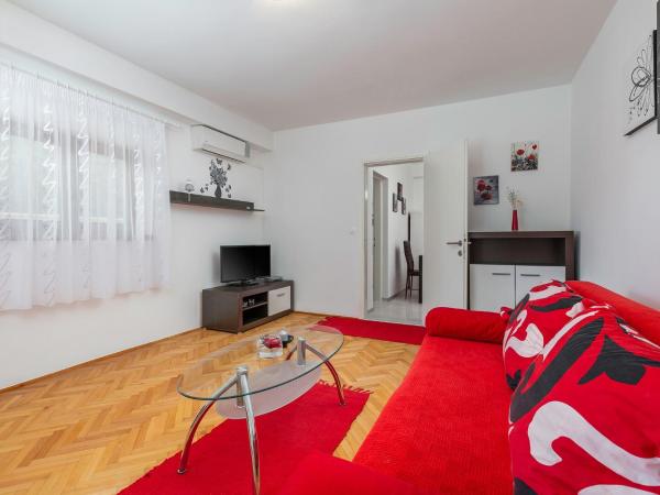 Guest House Ravnić : photo 4 de la chambre appartement 2 chambres avec patio