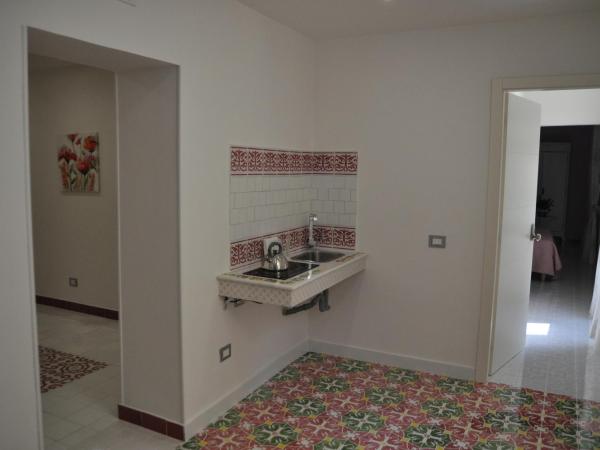 SALERNO COSTA D'AMALFI SUITE : photo 2 de la chambre chambre double deluxe avec balcon